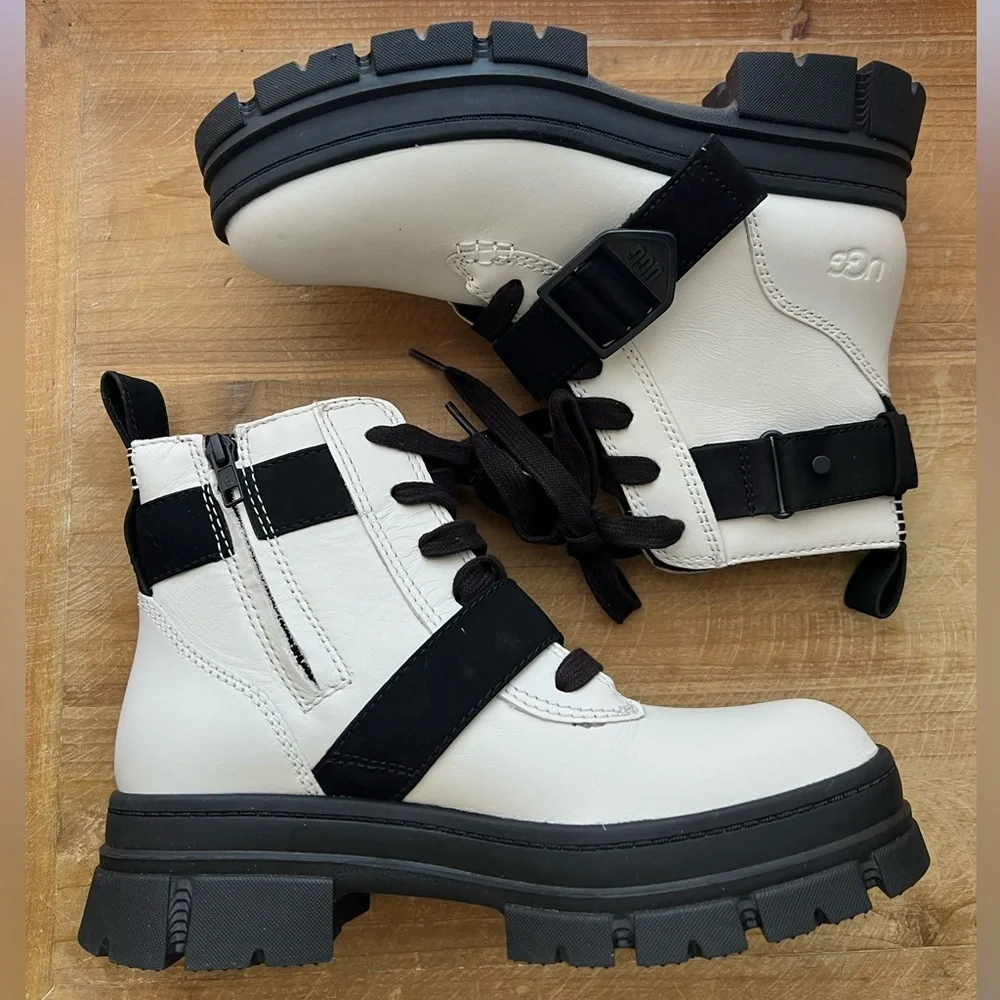 New UGG Ashton Lace Up In White Women’s Size 7 - Picture 8 of 14